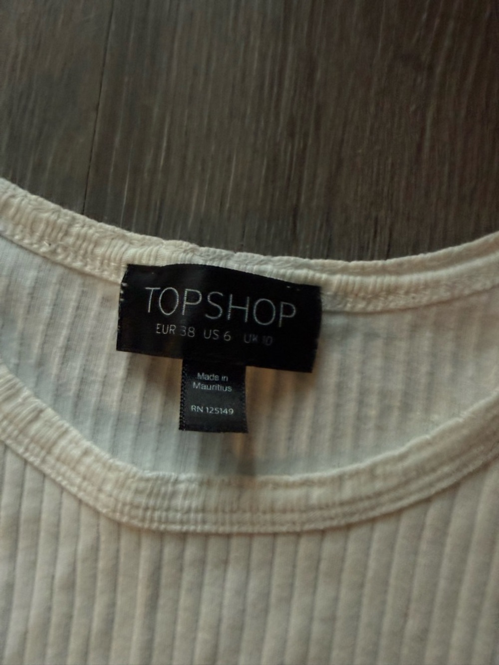 Topshop White Ribbed Long-Sleeve Crop Tee - Picture 2 of 5
